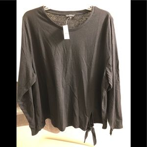 Brand new! Side knot tee!